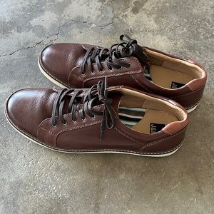Johnston & Murphy Casual Brown Sneakers